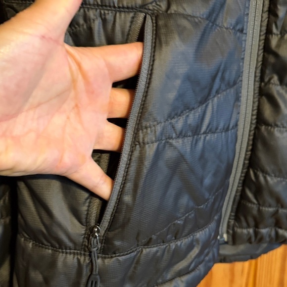 REI Women's Dark Grey Packable Puffer Jacket - Picture 5 of 13